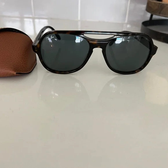 Unisex ray ban sunglasses in perfect condition 52[]18mm RAY-BAN RB2132 MATTE BLACK TOP BLUE GRADIENT  main image 4
